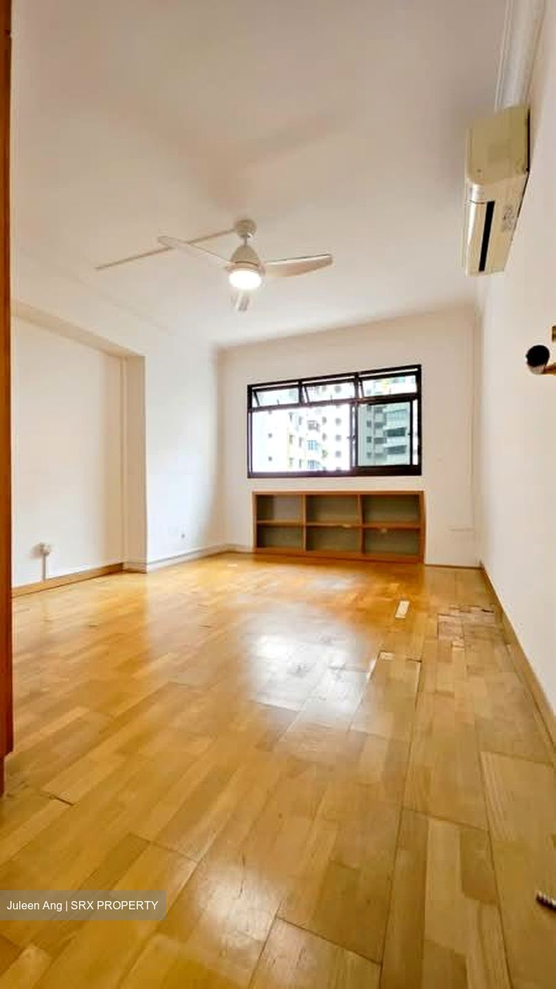 Blk 287A Jurong East Street 21 (Jurong East), HDB Executive #592611321